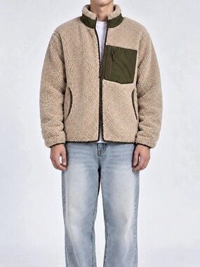 Uniqlo Fleece Teddy Jacket in Beige & Green Size Medium